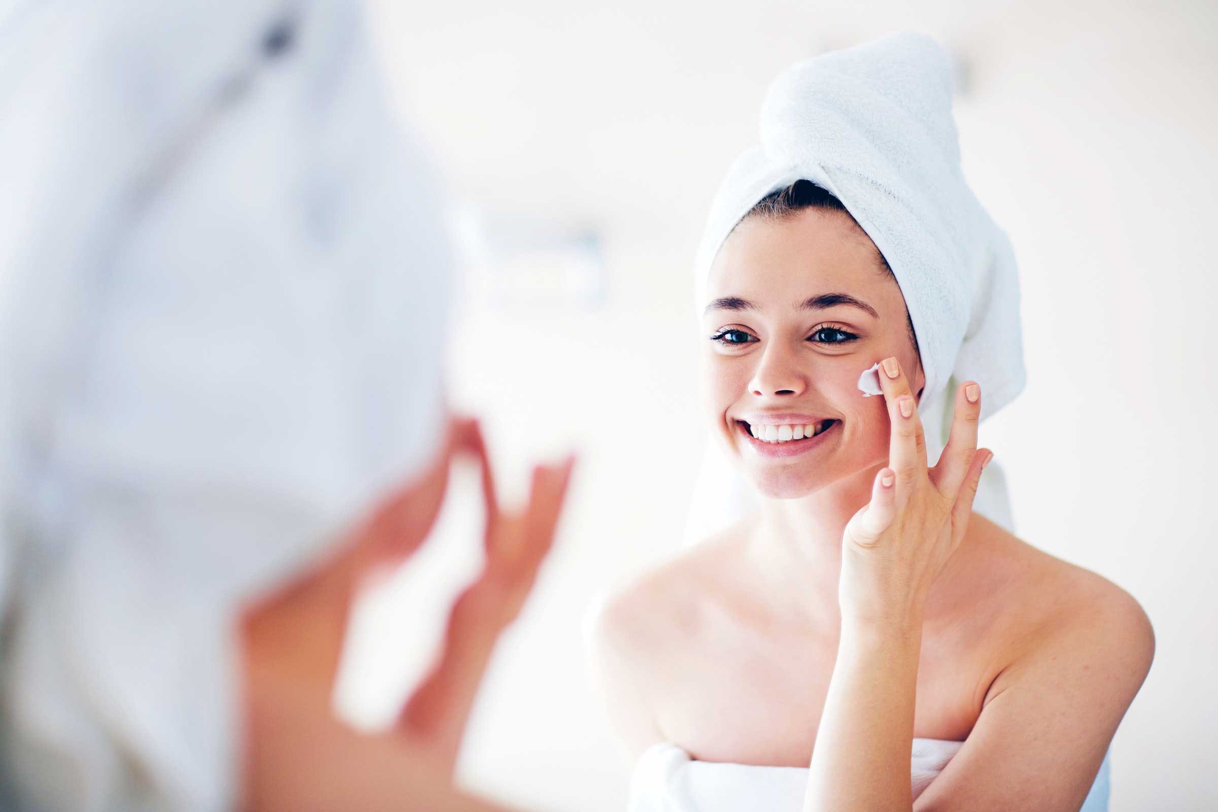 Ten Beauty Tips To Delay Skin Aging