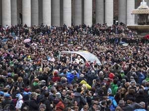 pope francis in a crowd