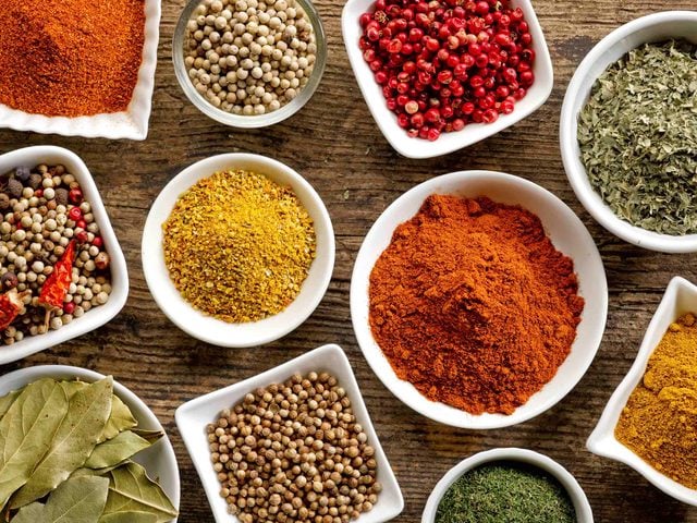 various kinds of spices