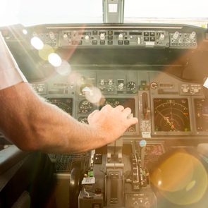 13 things your pilot wont tell you cockpit