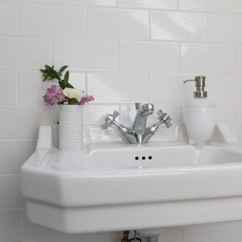 bathroom etiquette questions clean up
