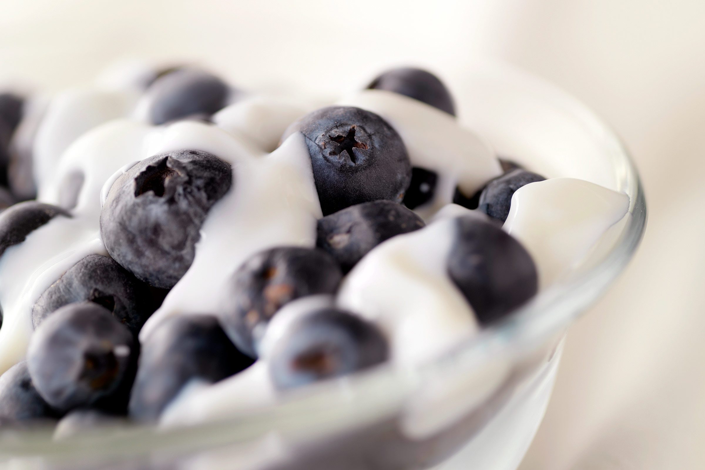 tasty healthy snacks | yogurt