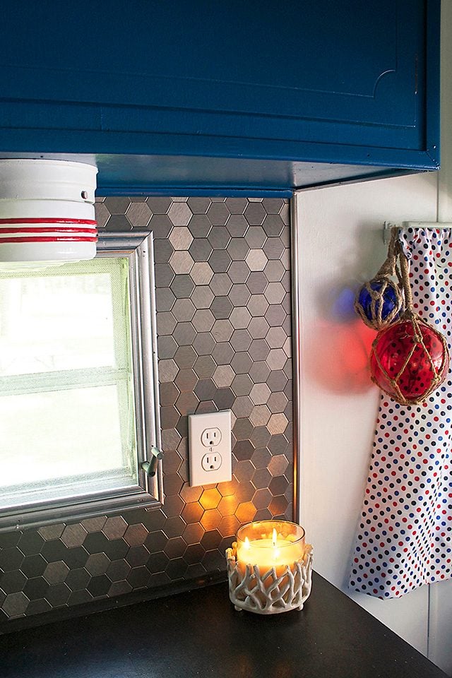 country-woman-happy-campers-backsplash