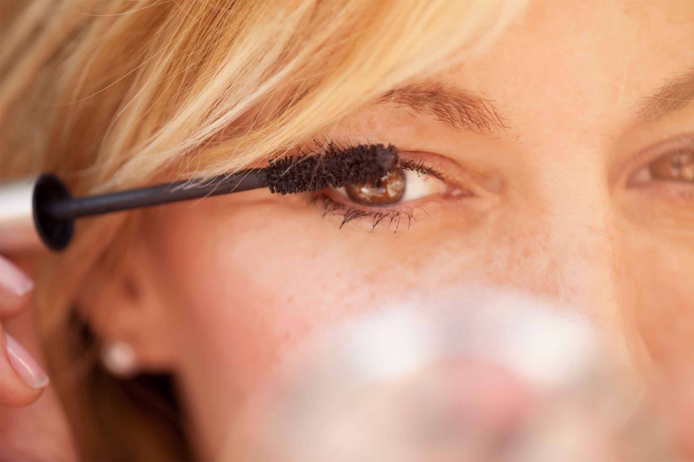 Eye Makeup Tips 7 Ways To Make Your Eyes Pop Reader S Digest
