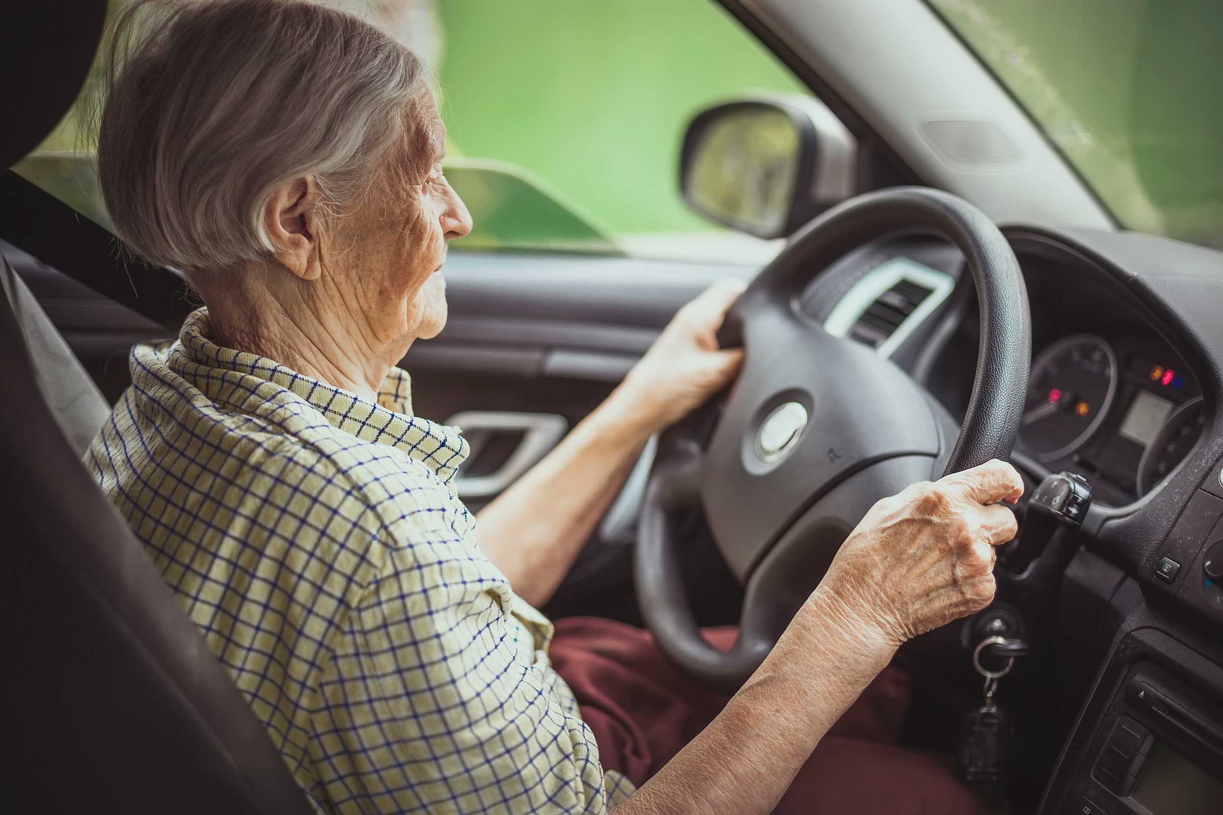 Elderly Drivers: When Should They Stop Driving?