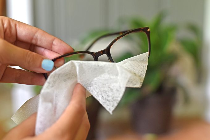 dryer sheet cleaning eye glasses