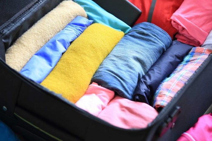 05-layer-how-to-pack-suitcase-30-minutes