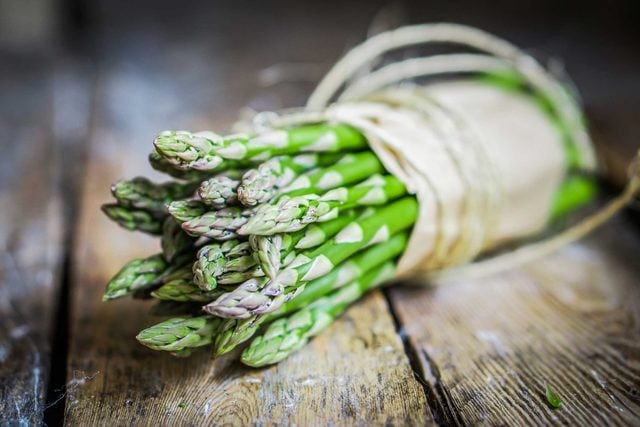 why-does-asparagus-make-pee-smell-funny