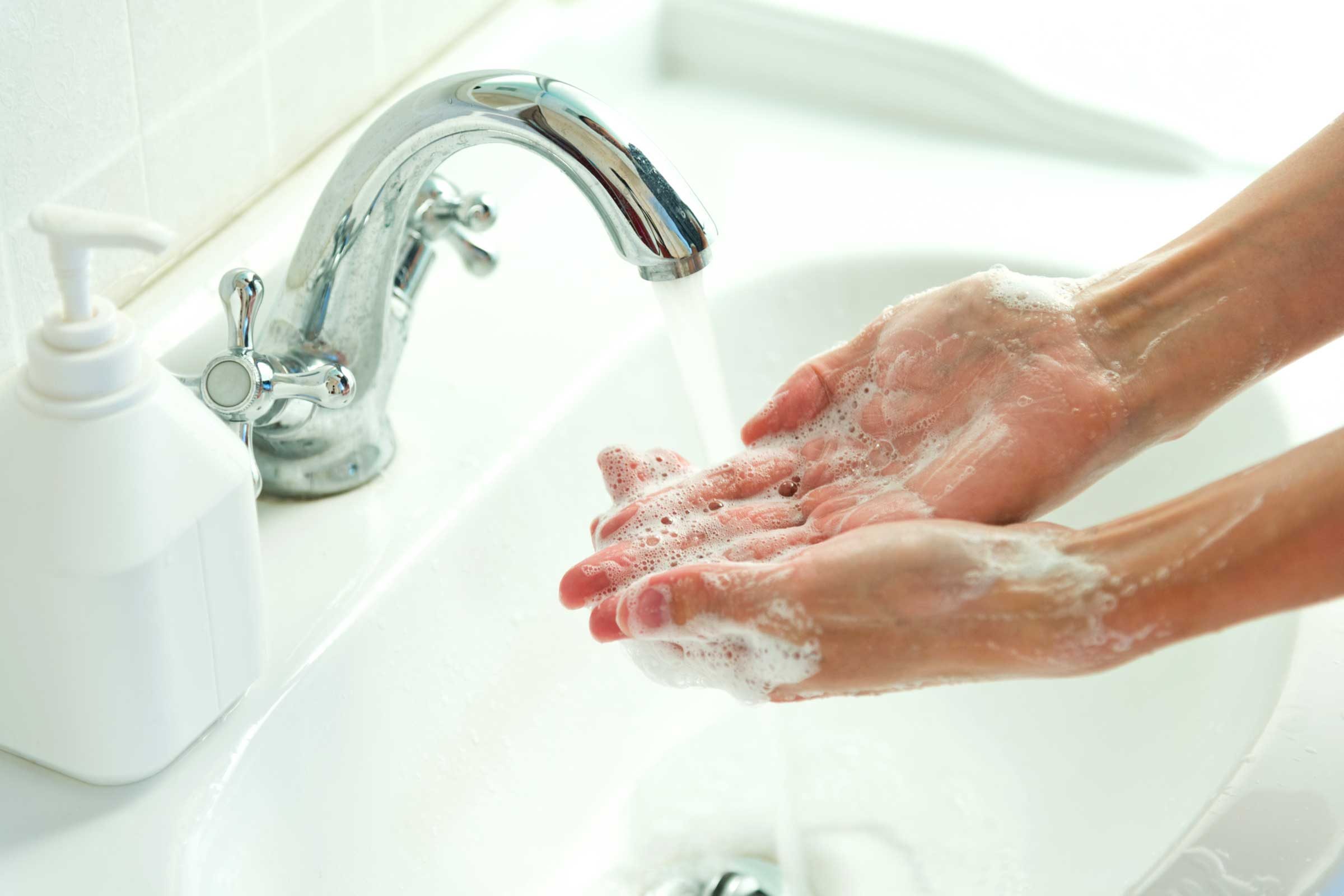 Imagini pentru hand wash and contact lenses