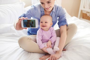04_socialmedia_every_parent_set_for_babysitter