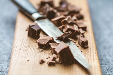 05-chocolate-the-50-best-healthy-eating-tips