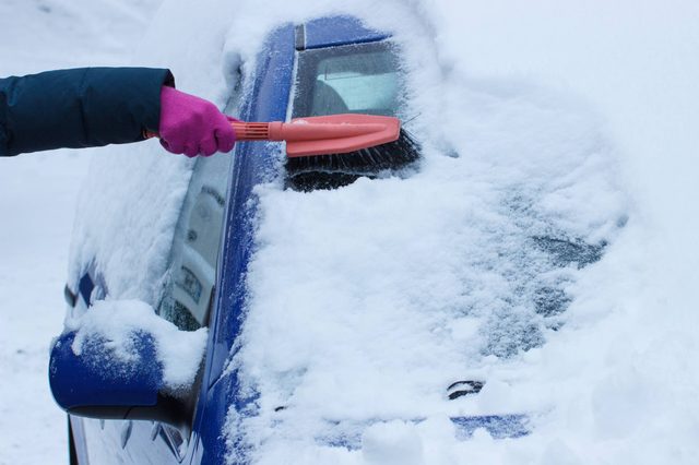How to Remove Snow from Your Car Quickly