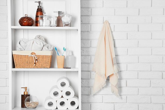How to Make a Small Bathroom Look Bigger | Reader's Digest