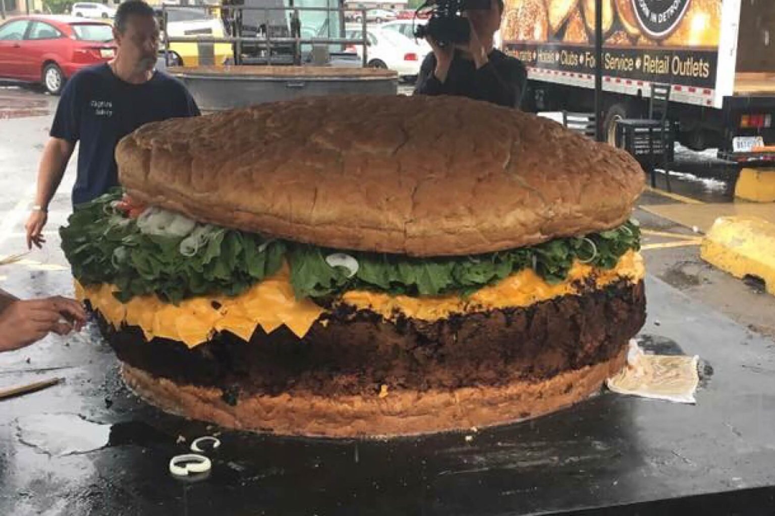 Giant burger challenge floors hungry diners in Brighton | Daily Star