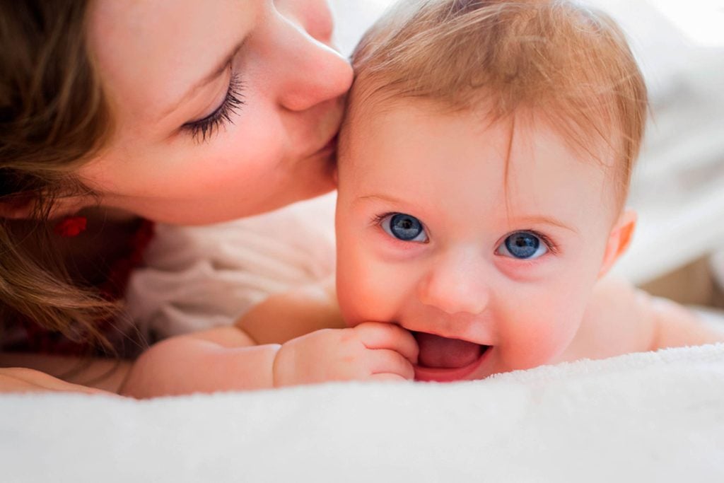 The-Scary-Reason-You-Should-Never-Let-Anyone-Kiss-Your-Baby