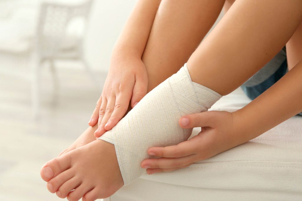 First-Aid-for-a-Sprained-Ankle--6-Steps-to-Take-Immediately