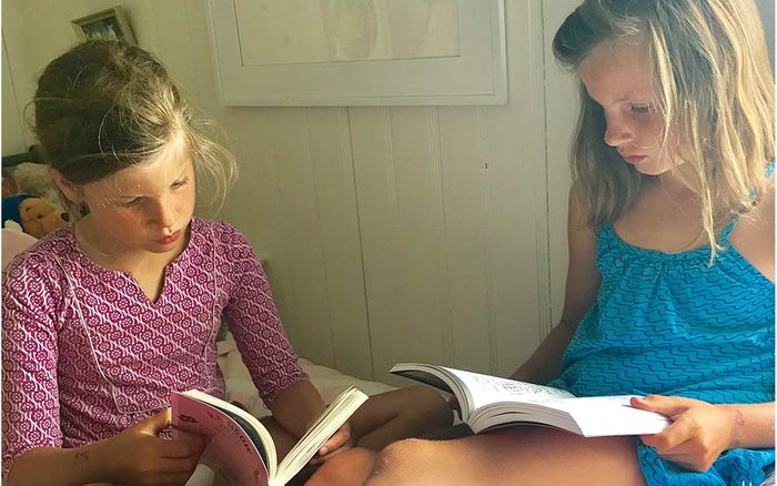 Simple-ways-i'm-teaching-my-kids-to-love-reading-courtey-Elizabeth-and-Gardner-Lane-FT