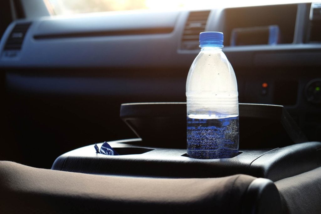 this-is-why-you-should-never-leave-a-water-bottle-in-a-hot-car-609278408-Chakrit-Yenti-fb