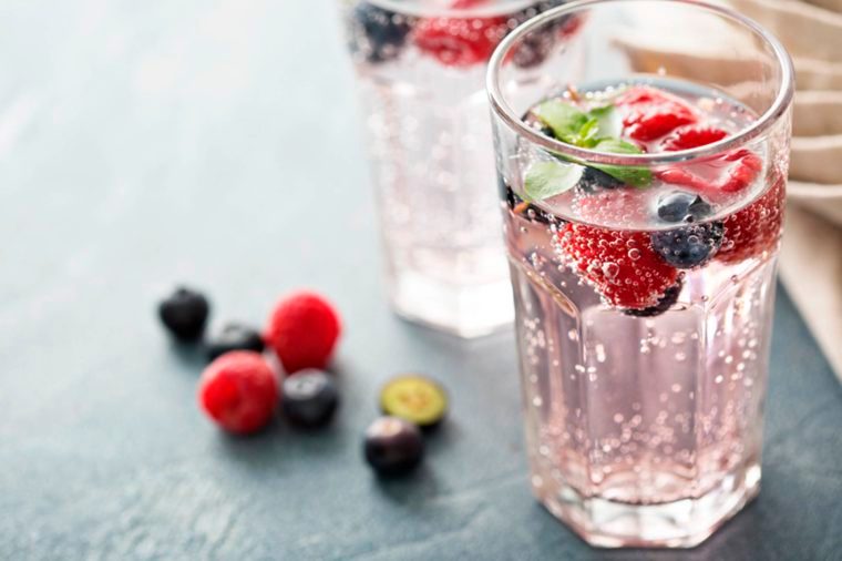 05-15 Easy Ways To Make Your Drinks Diet-Friendly_425143765