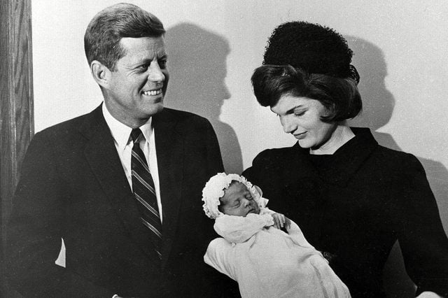 08-15-rarely-seen-photos-of-jfk-and-jackie-kennedy-6005895a-AP-REX-SHUTTERSTOCK