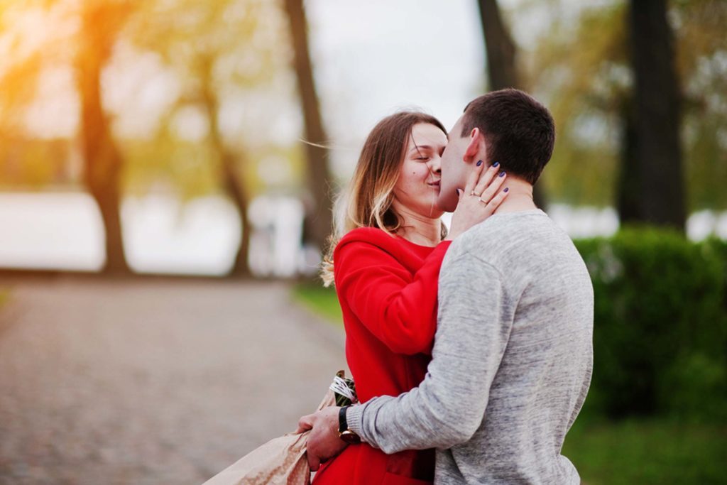 11 Times It's Ok to Show PDA | Reader's Digest