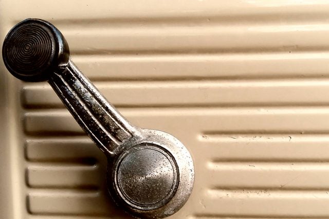 14-car-window-These 29 Things 2000s Kids Will Never Understand Will Make You Feel Old as Heck_416896468-jarabee123