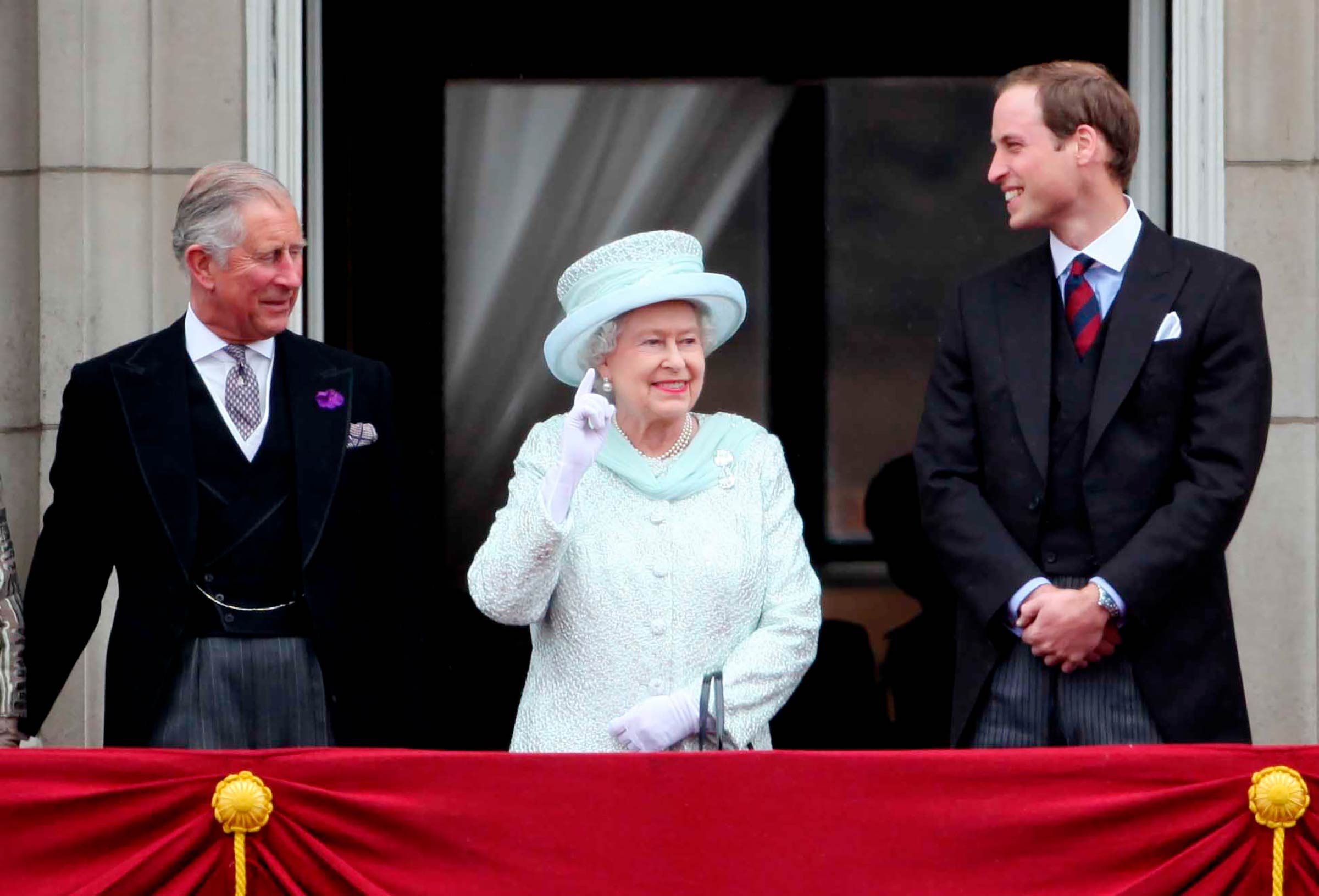 ¿Por qué el príncipe William no será rey antes que el príncipe Carlos?
