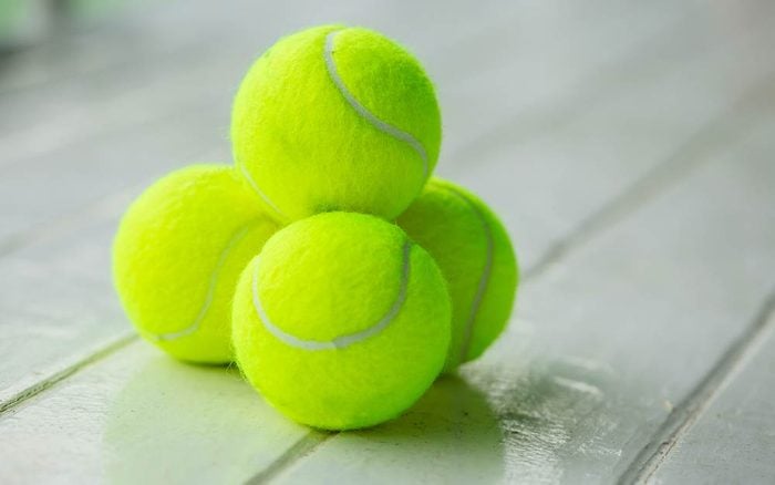 Why-You-Should-Always-Fly-with-a-Tennis-Ball-in-Your-Carry-On_523522210_Nuk2013-ft
