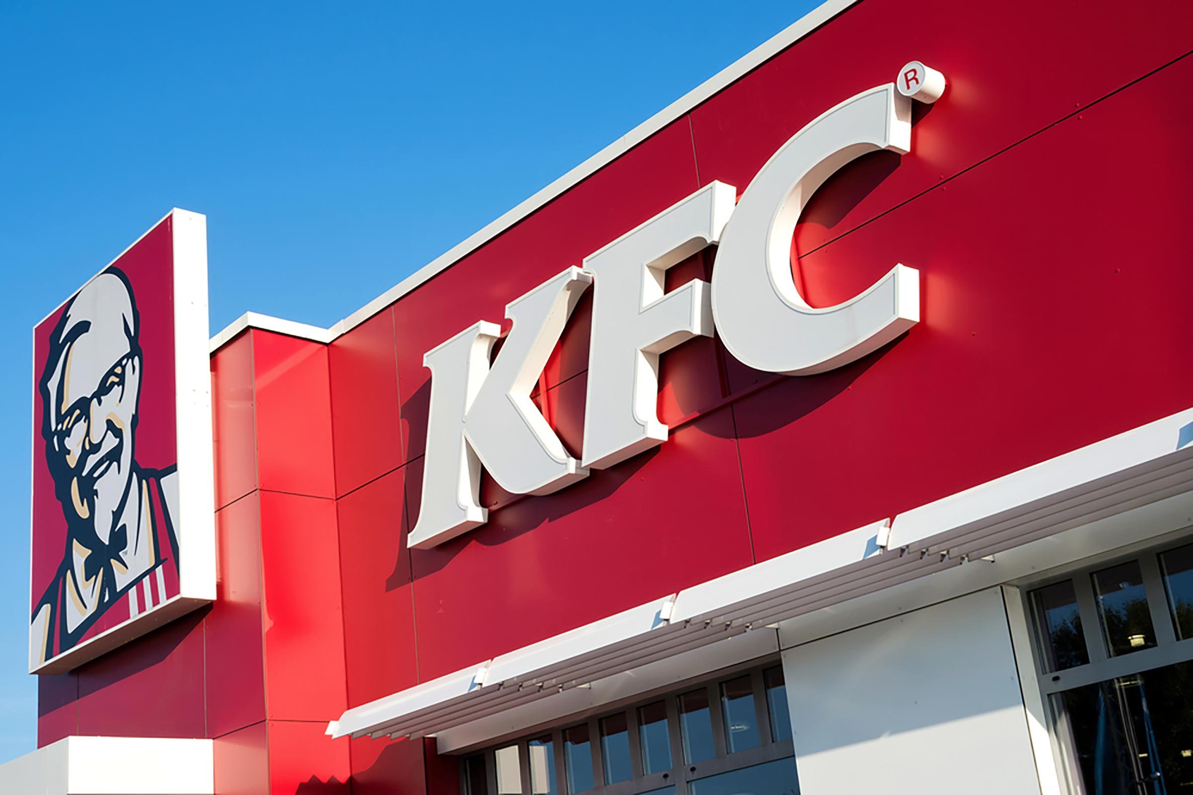 Why KFC Only Follows 11 People on Twitter | Reader's Digest