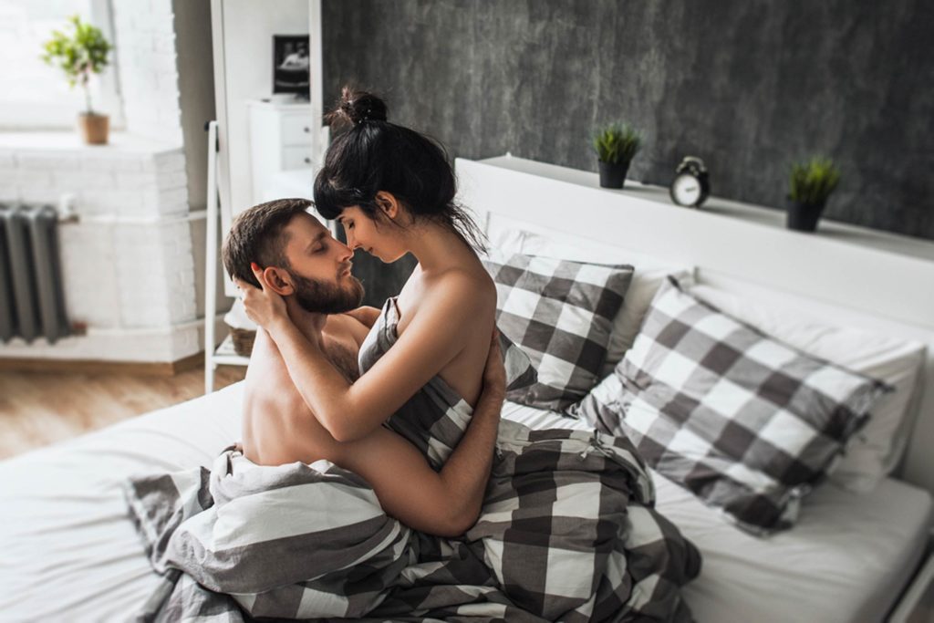 This-Is-Why-You-Should-Start-Having-Sex-in-the-Morning_693500446_Sotnikov-Mikhail
