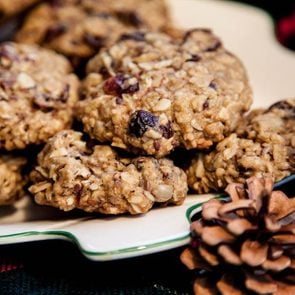 02-oatmeal-christmas-cookie-recipes-ft