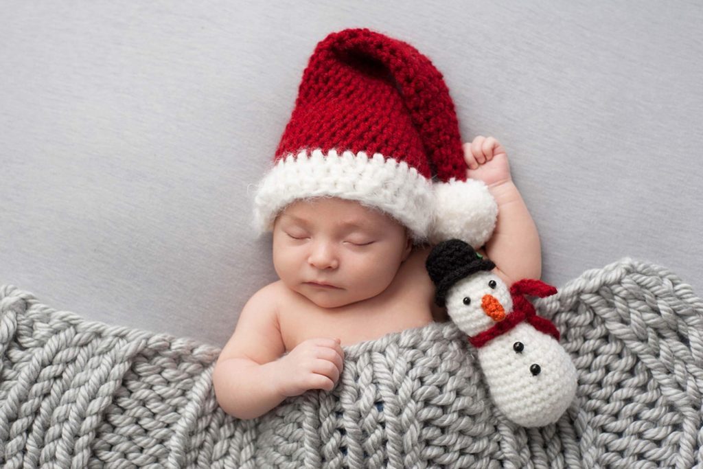 The-Scientific-Reason-Why-Most-Babies-Are-Conceived-at-Christmas_344024462_Katrina-Elena