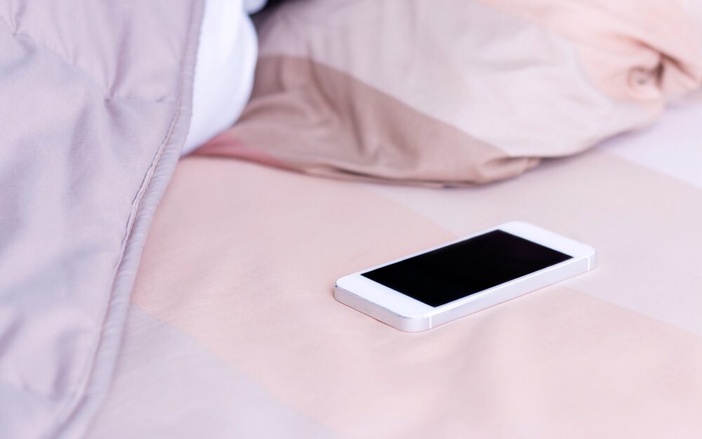 Why You Shouldn T Sleep With Your Phone In Your Bed Reader S Digest