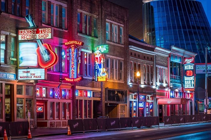 Nashville, Tennessee bars at night