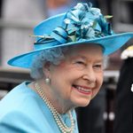 11 Things Queen Elizabeth II Never Travels Without