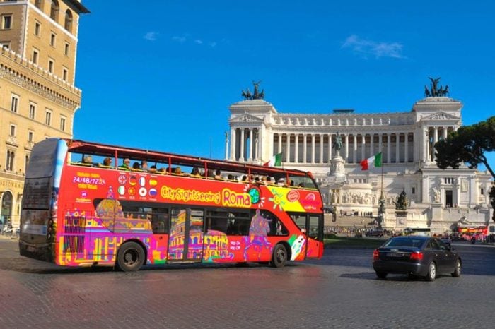 rome tour bus