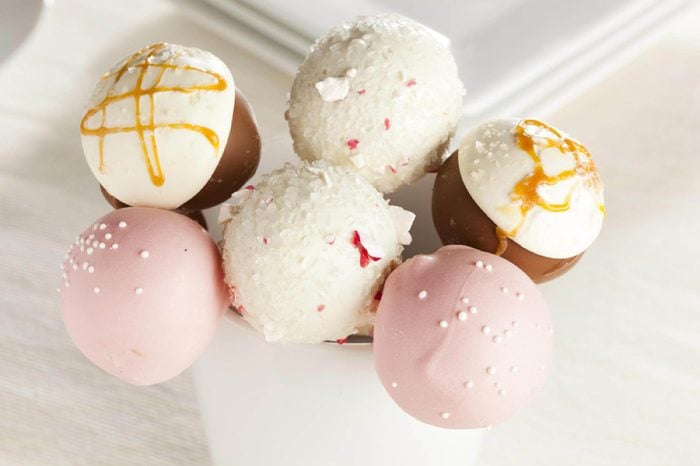 Homemade Gourmet Cakepops ready to be served