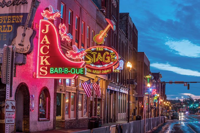 NASHVILLE - NOV 11: Neon signs on Lower Broadway Area on November 11, 2016 in Nashville, Tennessee, USA