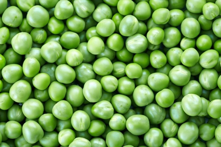green peas background