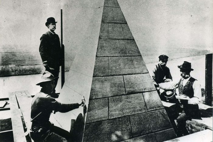Setting the Top of the Washington Monument