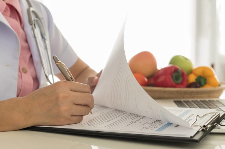 Nutritionists are health care plan for the patient.