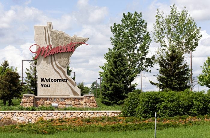 A welcome sign at the Minnesota state line.