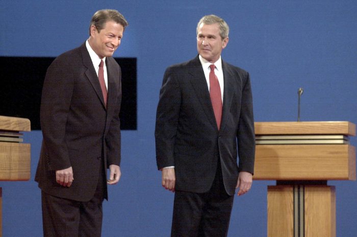 DEMOCRATIC VICE PRESIDENT AL GORE AND REPUBLICAN CANDIDATE GEORGE W. BUSH DURING THEIR FIRST PRESIDENTIAL DEBATE, BOSTON AMERICA 2000