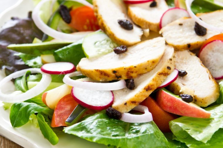 Grilled chicken salad with apple