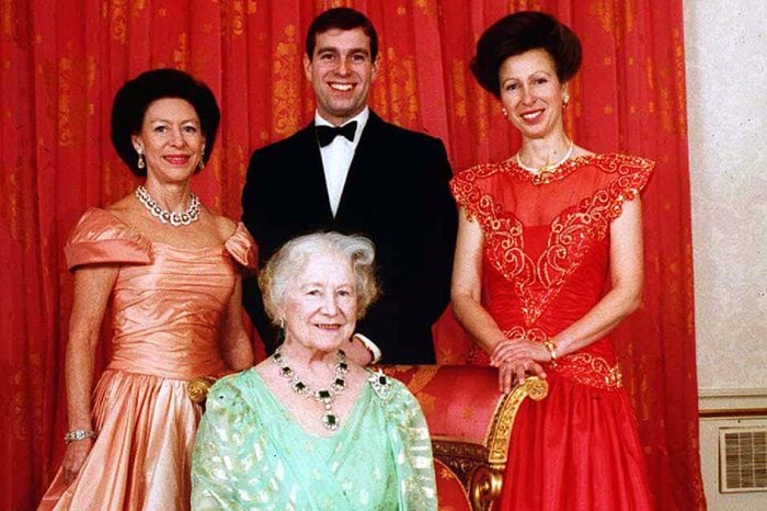 QUEEN MOTHER OFFICIAL 90th BIRTHDAY PICTURE