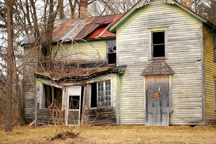 Abandoned Spooky House