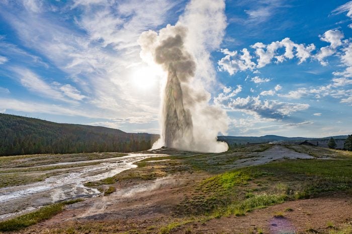 Yellowstone National Park, Wyoming, USA: Old Faithful geyser