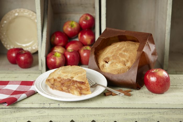 Elegant farmer apple pie