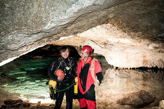 These Two Cave Divers Were Trapped Underwater—with Only Enough Oxygen for One