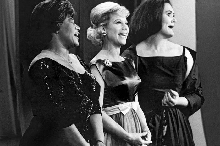VARIOUS New York, New York: 1963. L-R: Ella Fitzgerald, Dinah Shore, Joan Sutherland perform on the Dinah Shore Chevy Show,